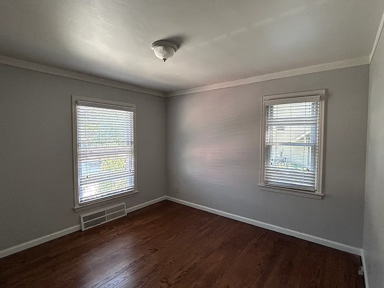 311 Catalpa Dr — Photo 3