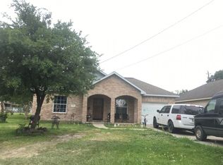 9243 E Avenue P, Houston, TX 77012
