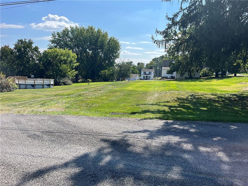 2nd image of 329 Ashland Dr