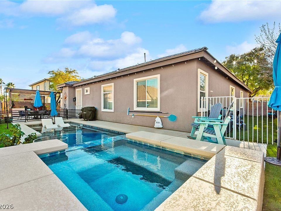 1st image of 8066 Villa Del Viento Dr