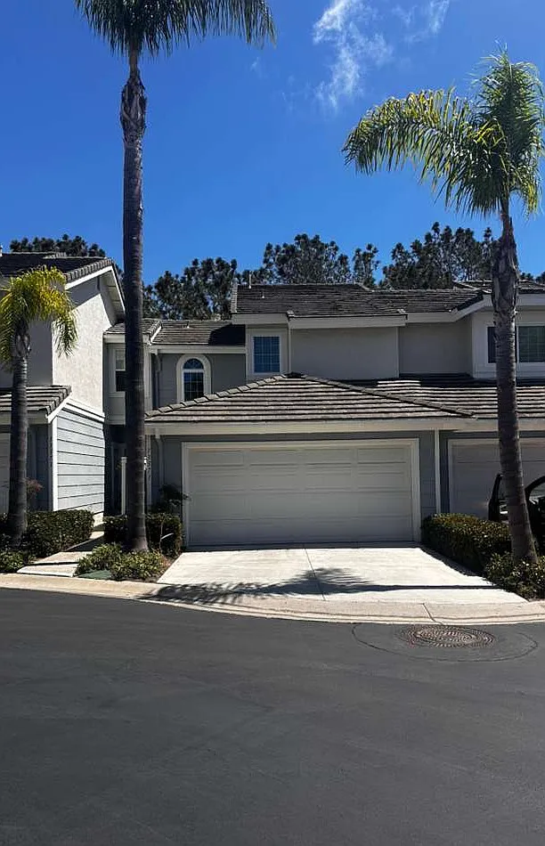 2 bed, 2.5 bath, 1386 sqft, $4,700 — Photo 1