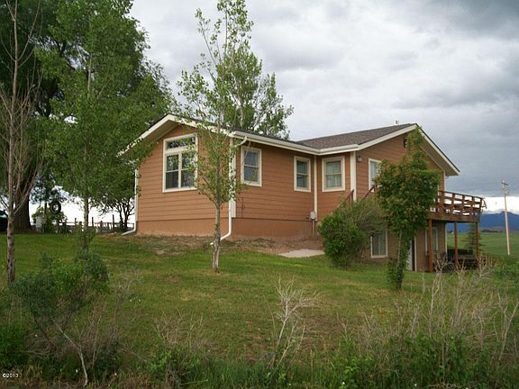 3rd image of 46230 Beaver Dr