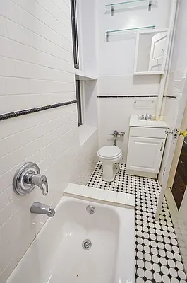 Rented by Platinum Forbes Global Properties | media 9