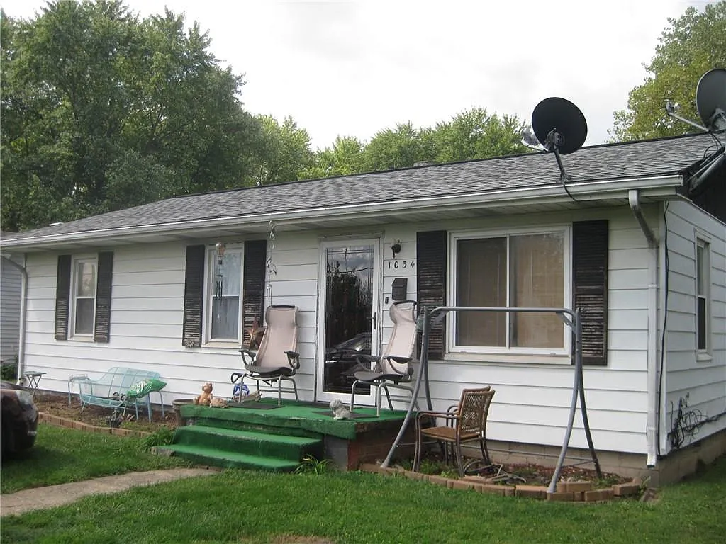 1034 S Warman Ave photo 1