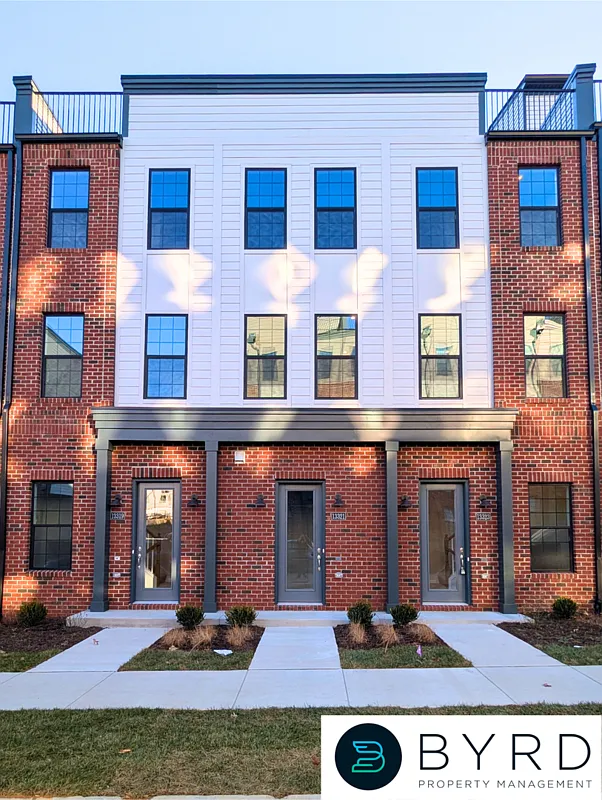 3 bed, 2.0 bath, 1623 sqft, $2,349 — Photo 1