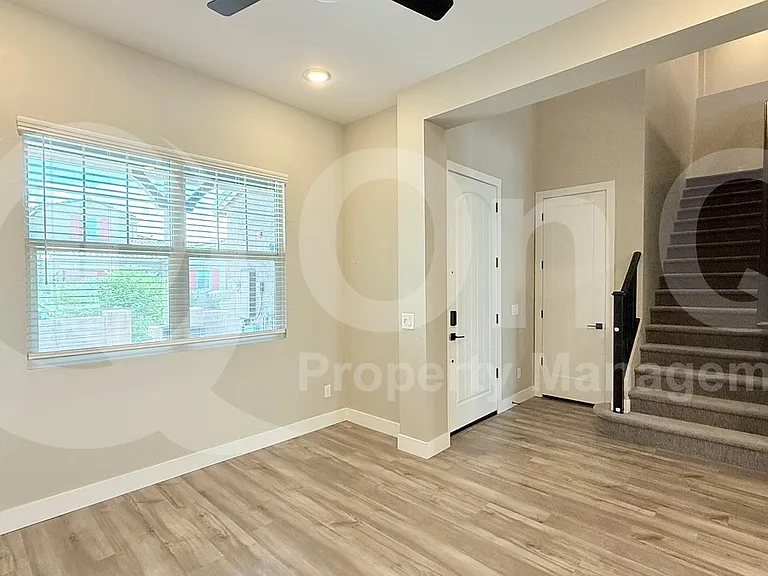 1906 N 140th Dr — Photo 11