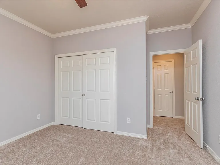 10126 Holly Chase Dr — Photo 38