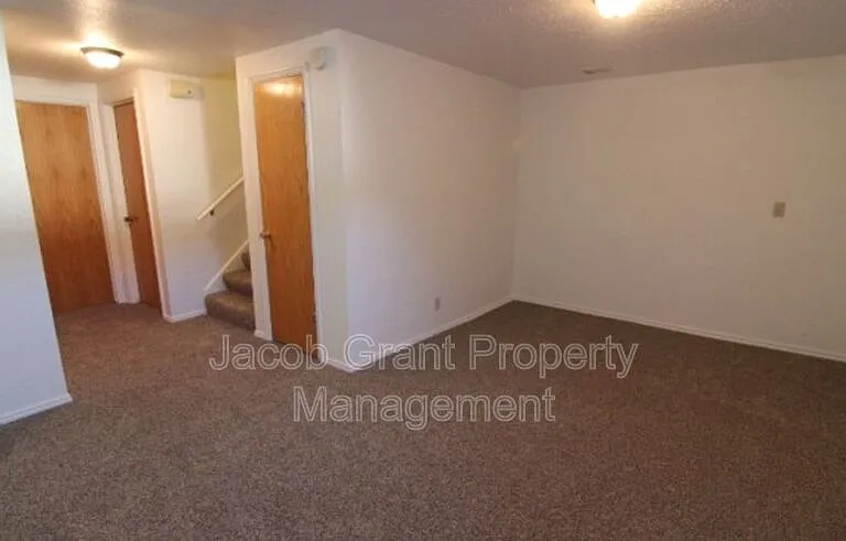 545 May St — Photo 8