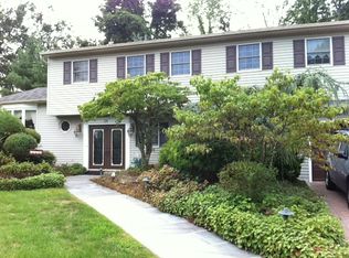 28 Templar Way, Parsippany, NJ 07054