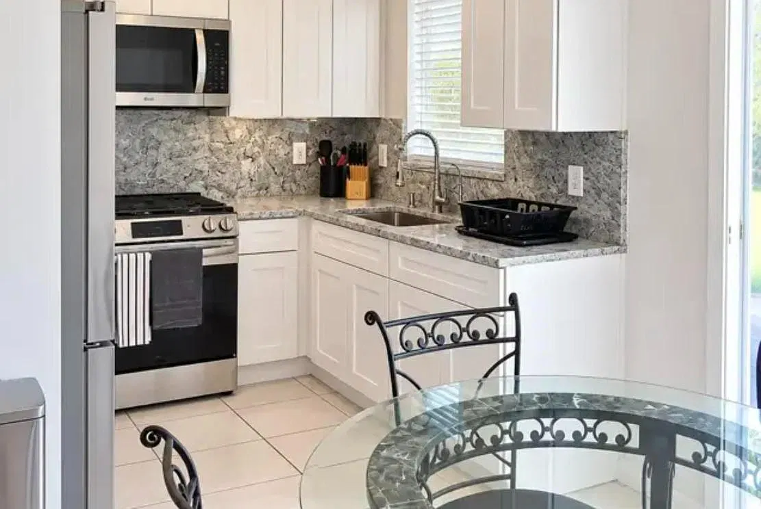 NW 11th Ct, Fort Lauderdale — Photo 4