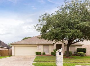 1126 N Teal Estates Cir, Fresno, TX 77545