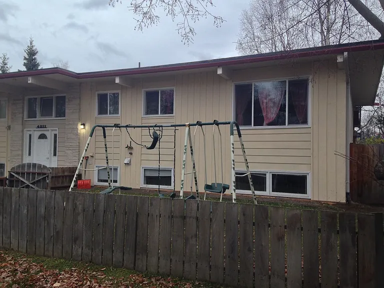4311 N Star St — Photo 9