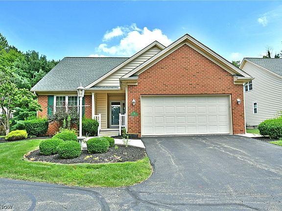 2nd image of 8121 Hitchcock Rd Unit 9
