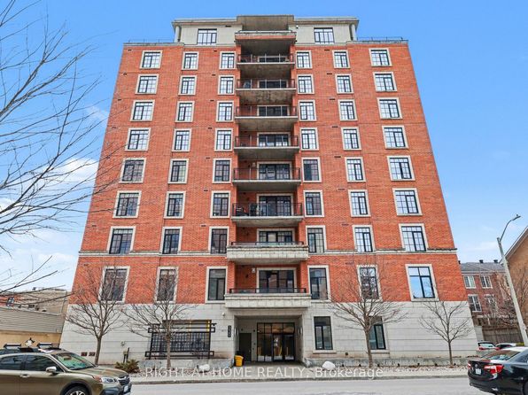 330 Loretta Ave S #810, Ottawa, ON K1S 4E8
