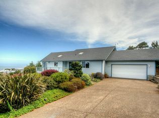 285 Hill Ct, Yachats, OR 97498