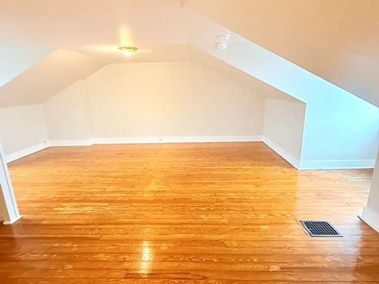 200-223 Gilliland Pl — Photo 14