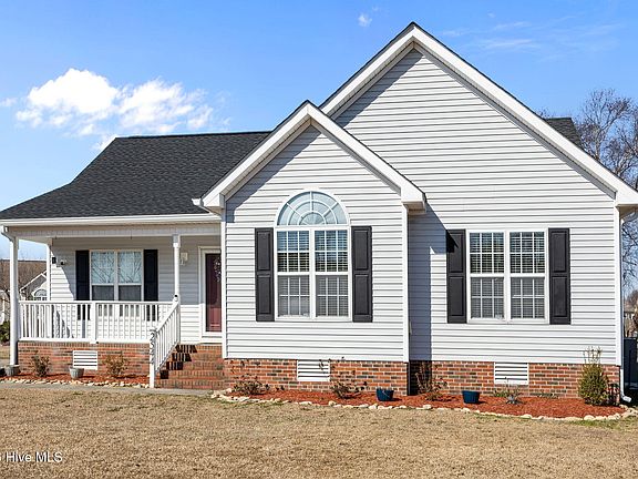 3rd image of 2544 Amanda Place