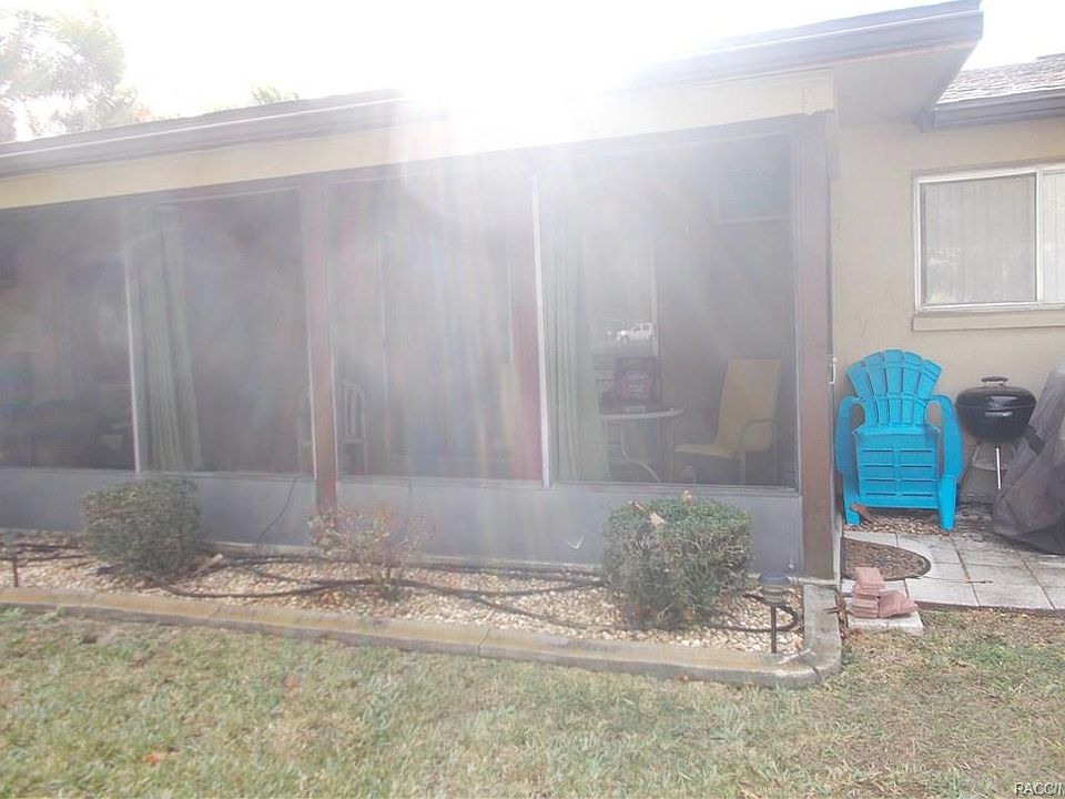 1st image of 1412 SE Paradise Ave