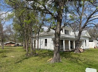 950 W Bonham Ave, Cooper, TX 75432