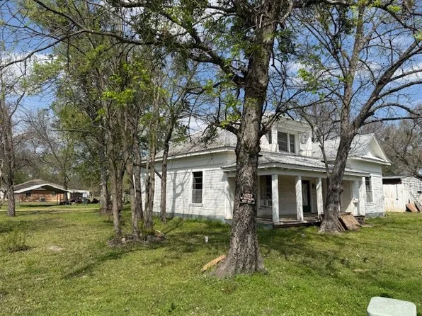 950 W Bonham Ave, Cooper, TX 75432