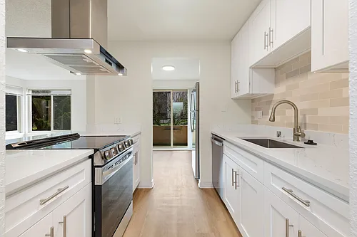 Lawton Park Villas- One month free- 2 Bed / 2 Bath Space to Live, Room to Breathe, All Yours. Mag... Photo 1