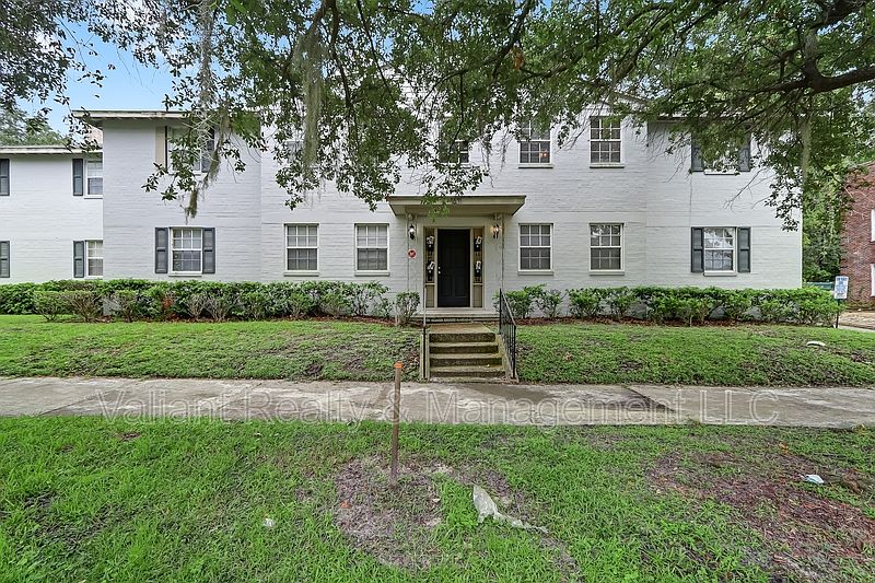 1st image of 2358 Herschel St APT 4