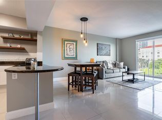 7270 SW 88th St #B302, Miami, FL 33156