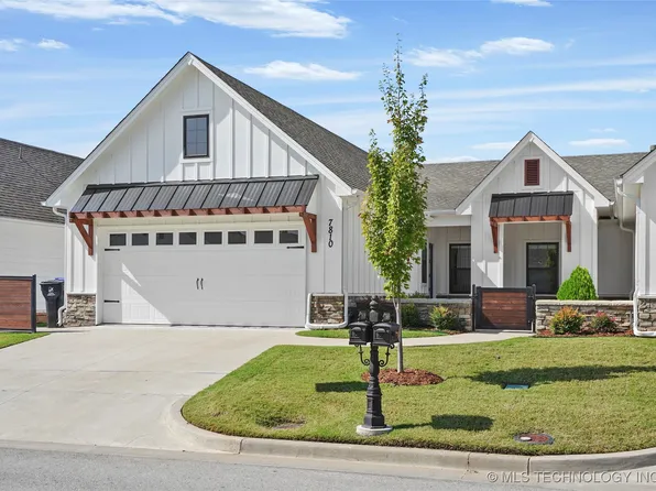 7810 S Sycamore Pl, Broken Arrow, OK 74011
