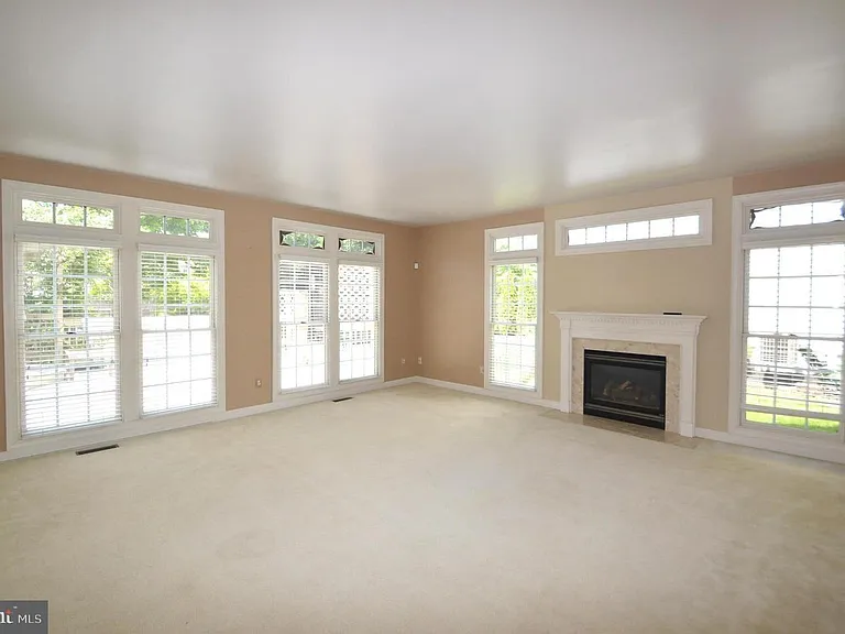 43706 Mink Meadows St — Photo 4