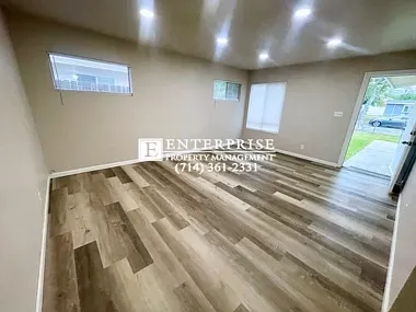 4 bed, 3.0 bath, 2200 sqft, $3,850 — Photo 3
