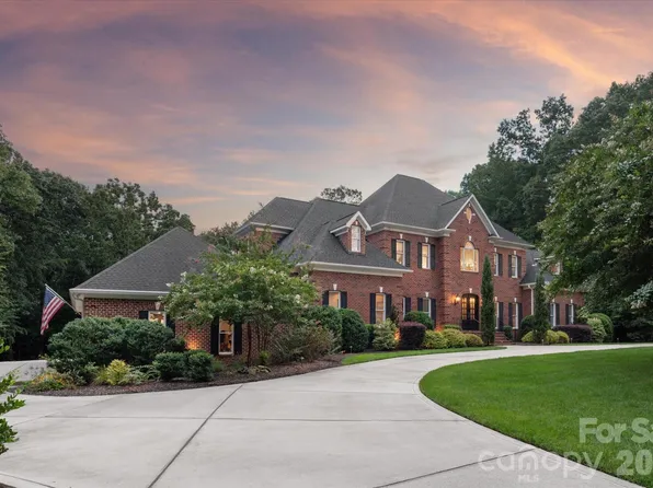 9723 Sedgefield Dr, Waxhaw, NC 28173