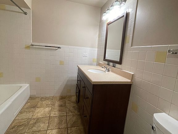 5th image of 10743-10749 S Pulaski Rd #14