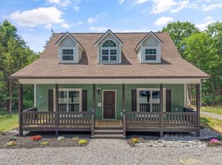 1925 Harbor Ln, Dandridge, TN 37725