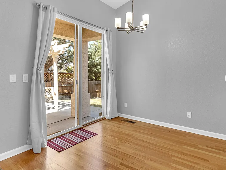 4798 Village Green Pkwy — Photo 11