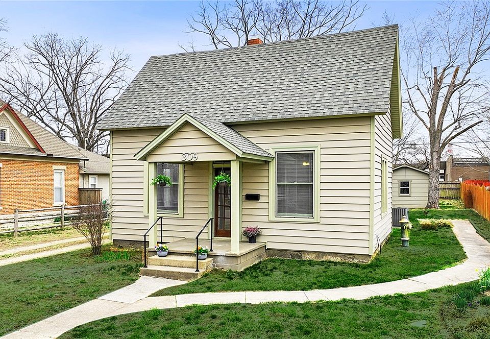 1st image of 309 N 3rd St
