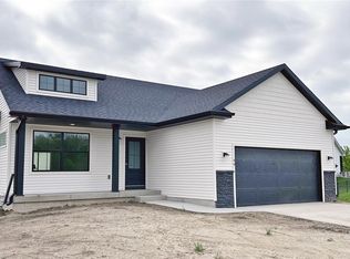 49 NE Wildflower Dr, Pleasant Hill, IA 50327