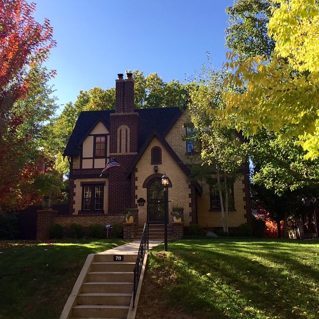 2nd image of 719 S Vine St