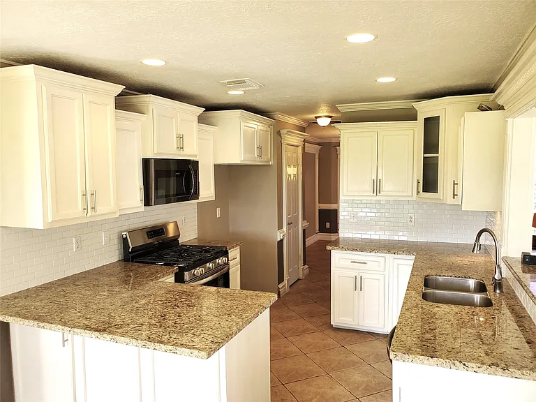 3751 Pine Cone Trl — Photo 8
