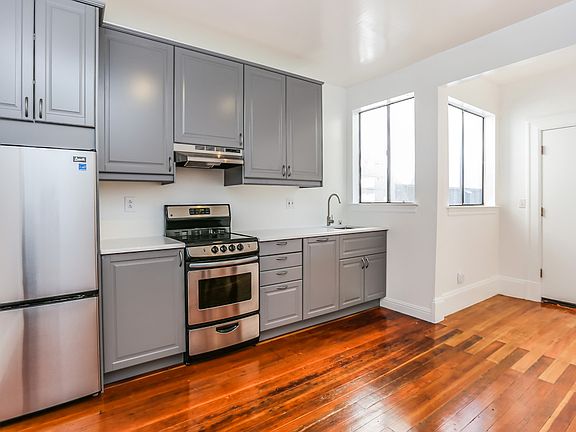 3rd image of 435 Tehama St APT 1