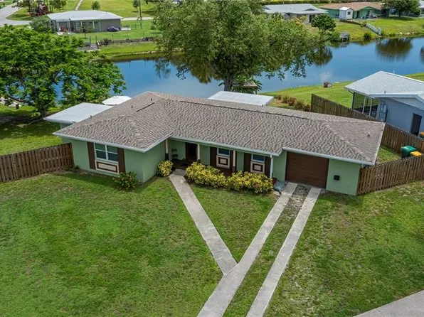 21539 Gladis Ave, Pt Charlotte, FL 33952
