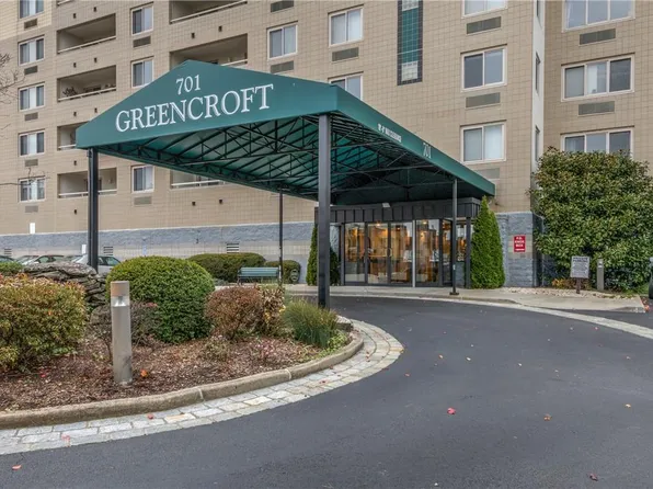 701 Pelham Road #PH8, New Rochelle, NY 10805