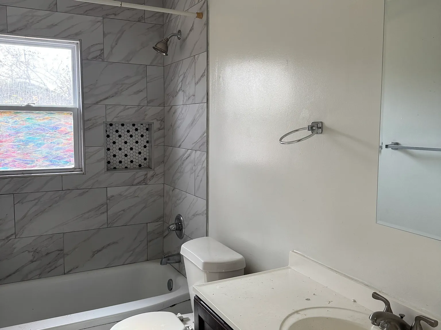 3 bed, 924 sqft, $1,200 — Photo 4