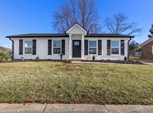 330 Princess Cir, Versailles, KY 40383