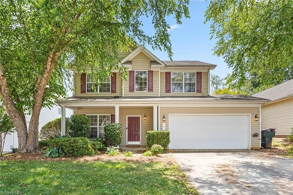 3 bed, 2.5 bath, 1698 sqft, $2,199 — Photo 1