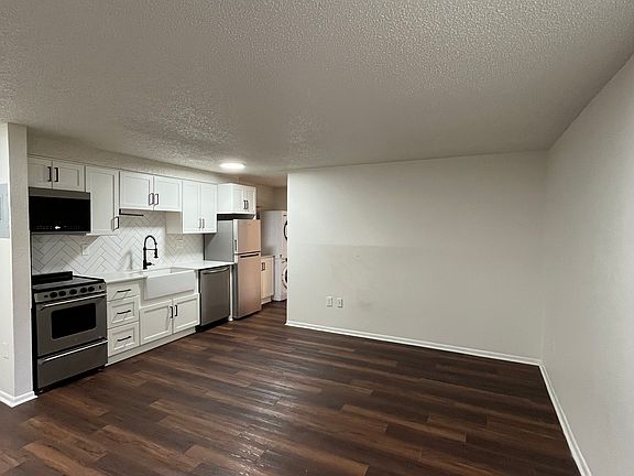 4th image of 333 N Sherman St #107