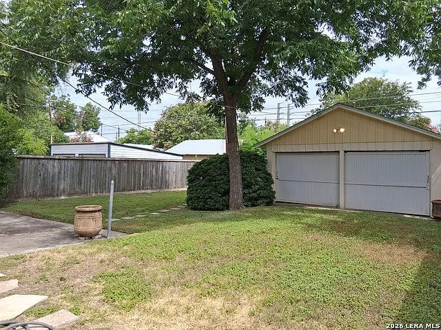 315 W Ridgewood Ct — Photo 18