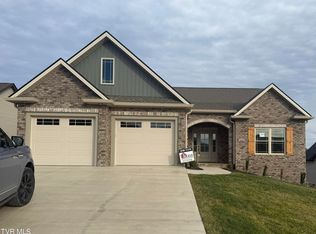 1424 Cabot Cv, Jonesborough, TN 37659