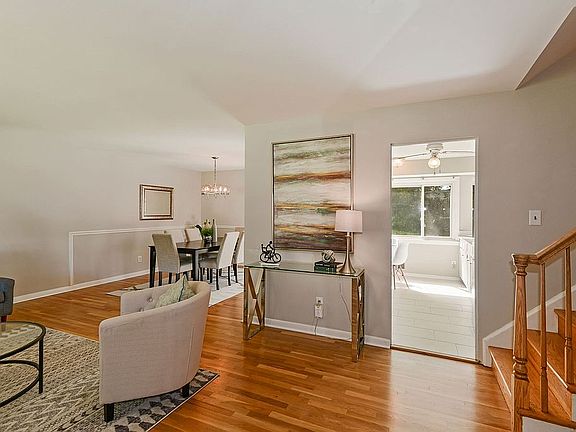 2nd image of 14124 Canterbury Ln