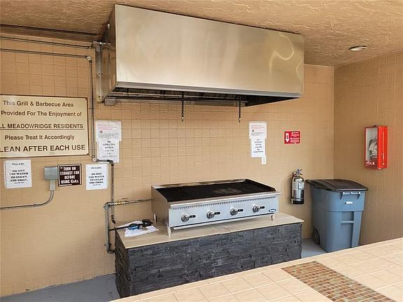 4th image of 2339 SW 15th St APT 23