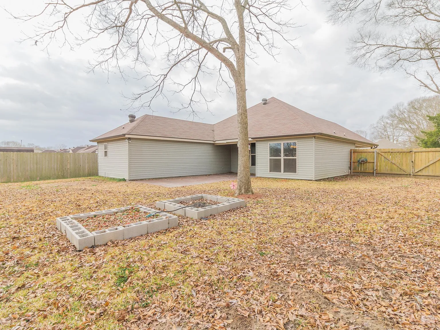 3 bed, 1485 sqft, $1,600 — Photo 3